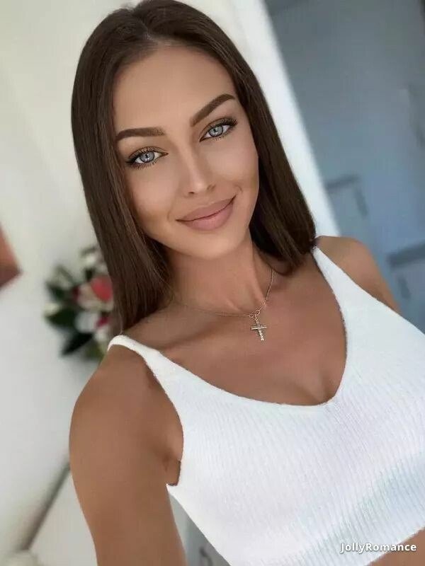 Anastasia, 24
